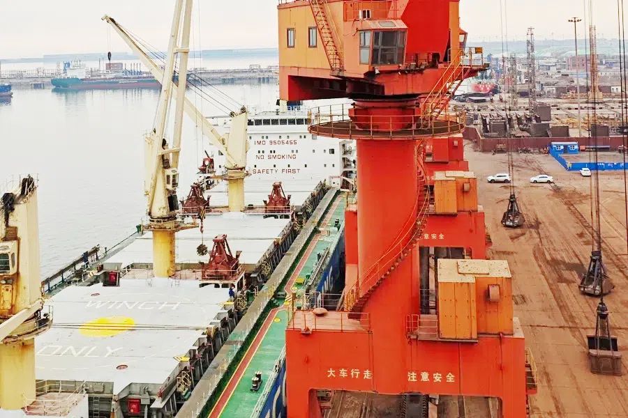 码头门机无线MESH微波联网方案介绍