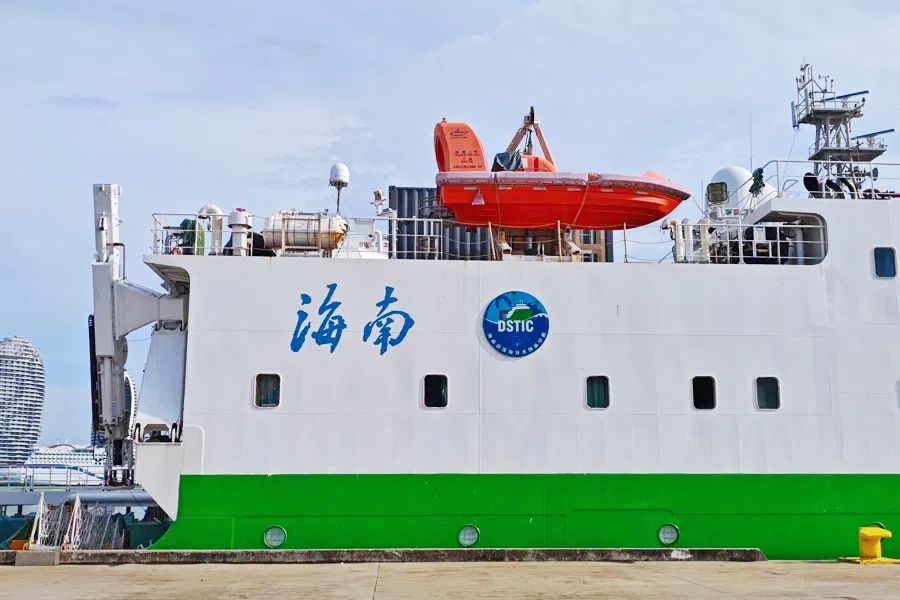 船载动中通微波系统应用于深海勇士科考船数据